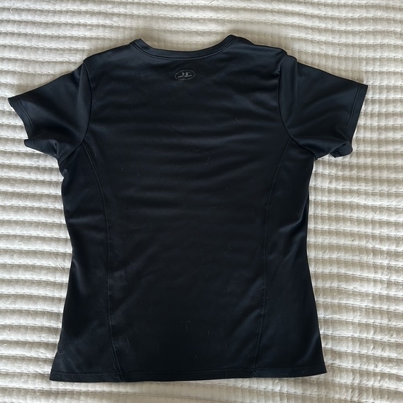 Women’s Black Under Armour TShirt sz MD - Picture 2 of 2